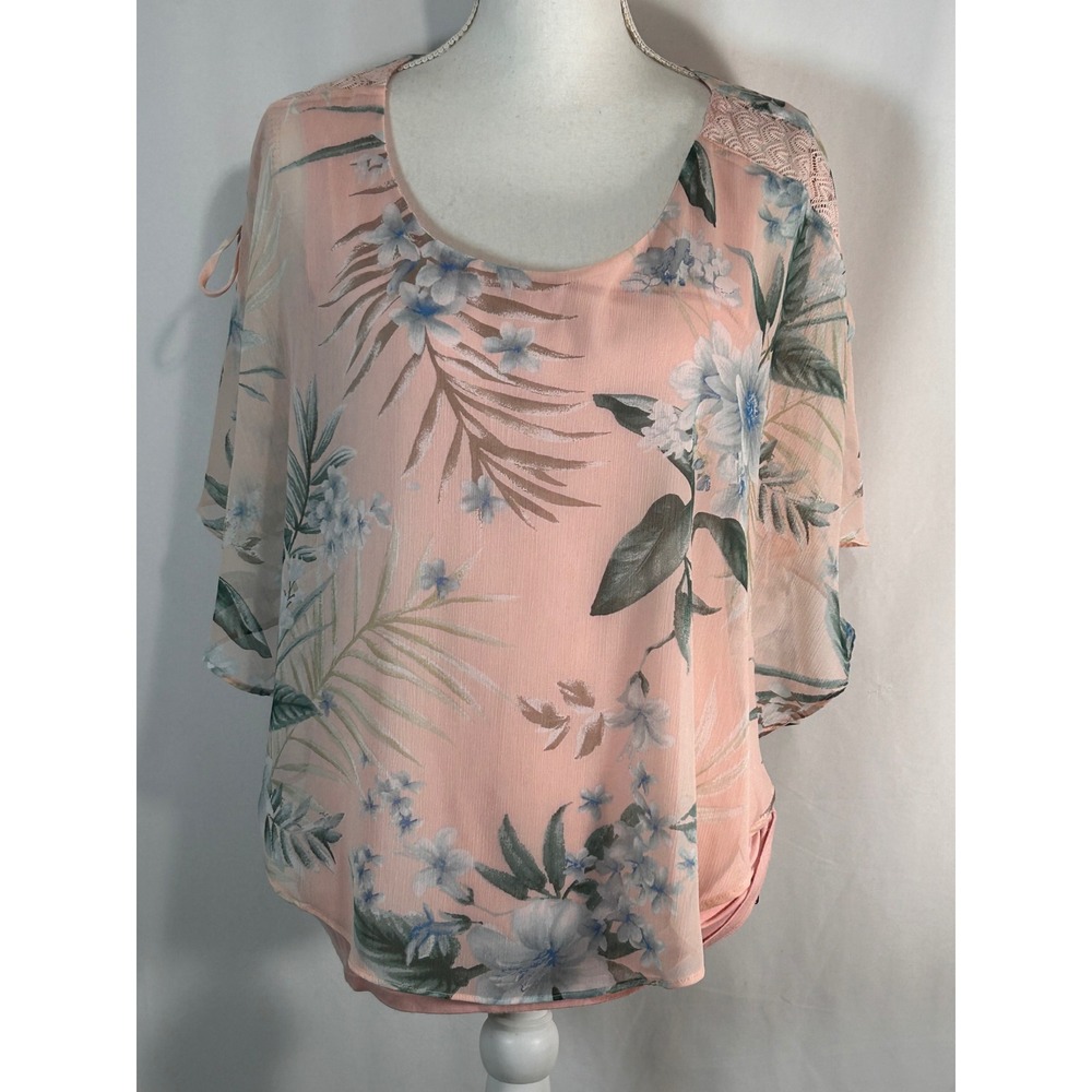 Peach Floral Chiffon Cape Top with Lace Shoulder Detail and Flutter Sleeves Sโ